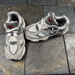 New Balance Kids Sneakers in Gray and Red